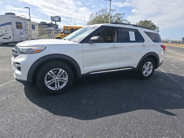 Used 2020 Ford Explorer XLT w/ Equipment Group 202A image 9