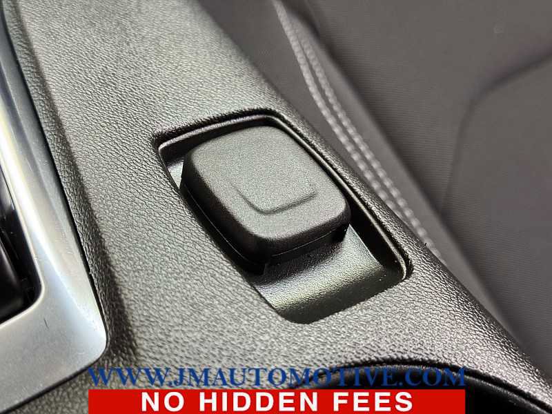 Used 2023 Chevrolet Camaro LT w/ RS Package image 37