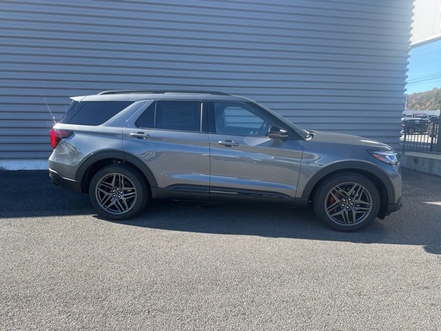 New 2026 Ford Explorer ST image 2