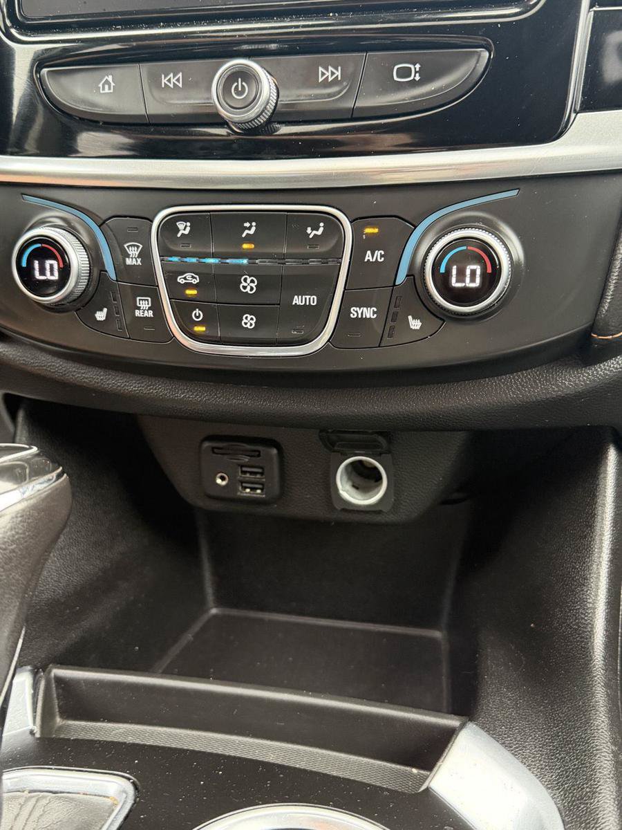Used 2020 Chevrolet Traverse RS AWD/4WD image 8