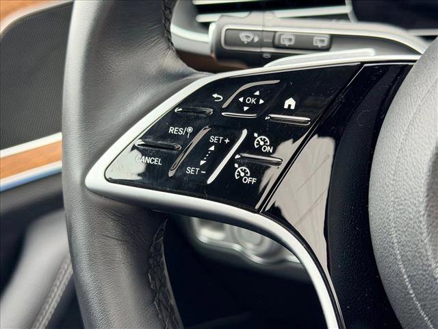 Used 2025 Mercedes-Benz GLE 350 4MATIC w/ Winter Package image 18