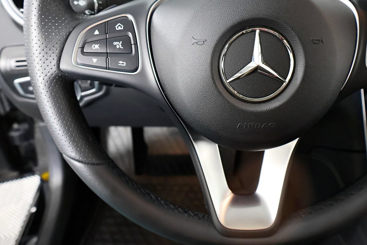 Used 2017 Mercedes-Benz GLC 300 4MATIC Coupe image 27