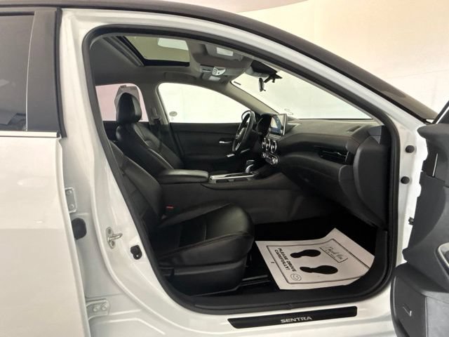 Used 2022 Nissan Sentra SR w/ SR Premium Package FWD image 30