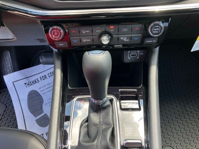 New 2026 Jeep Compass Latitude AWD/4WD image 18
