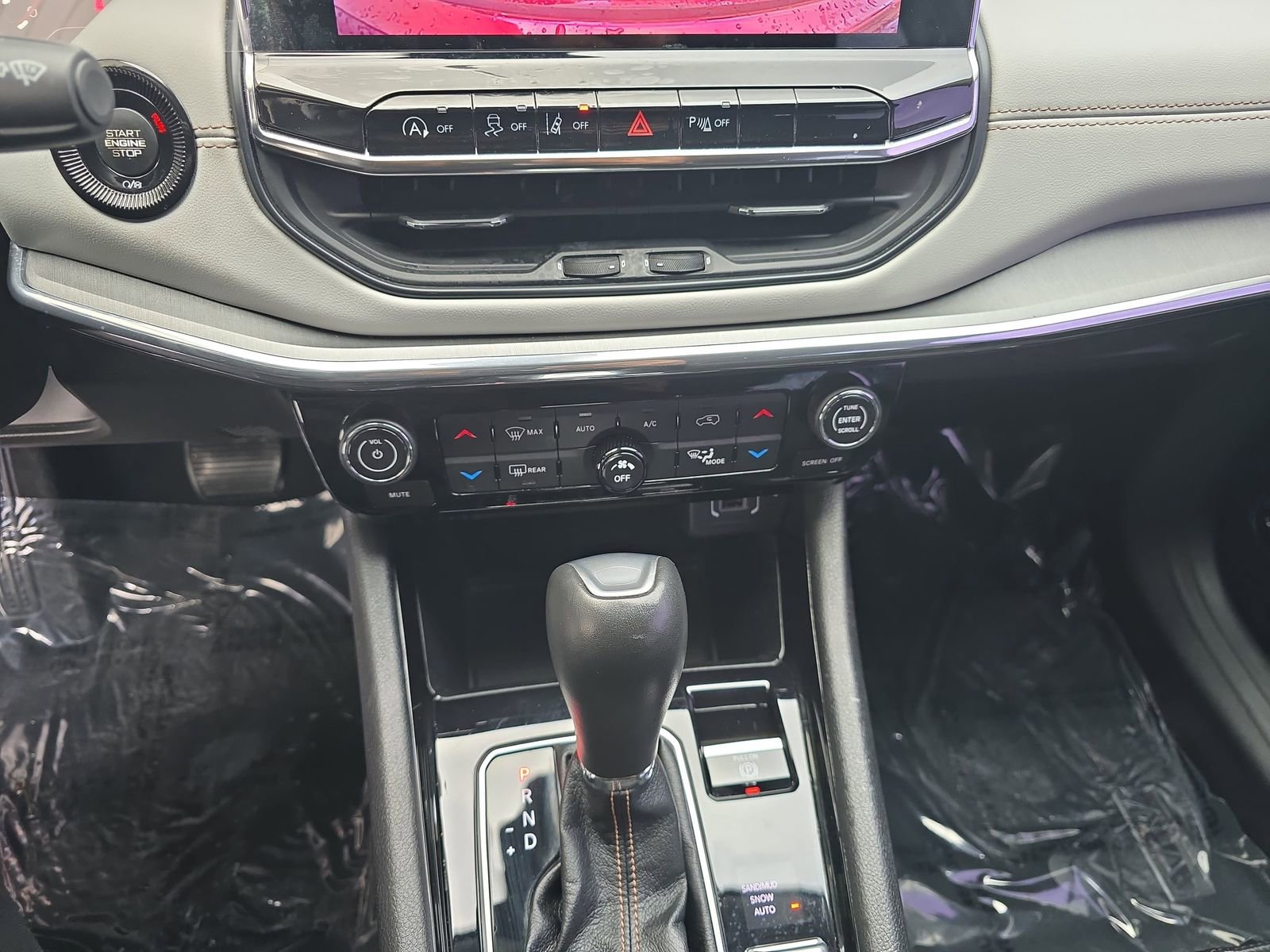 Used 2022 Jeep Compass Limited image 30