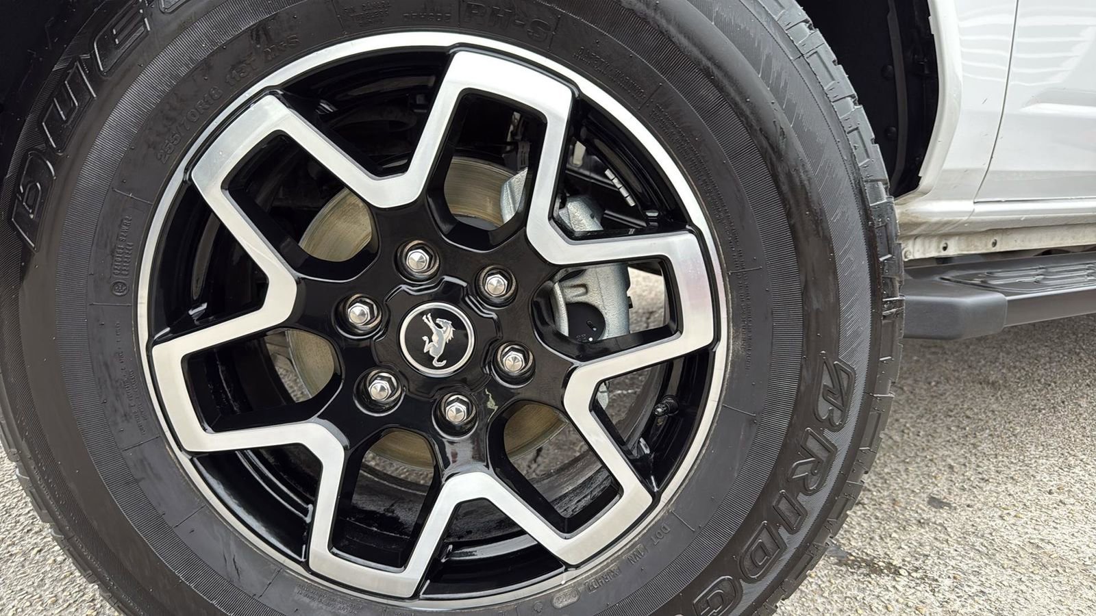 Used 2023 Ford Bronco Outer Banks image 9