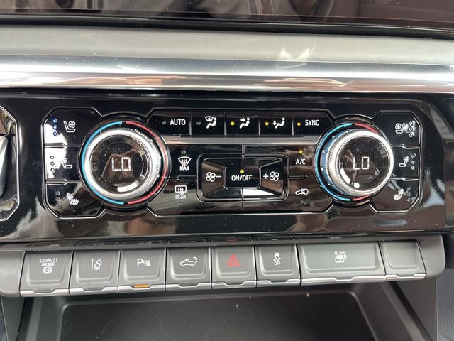 New 2026 GMC Sierra 3500 Denali Ultimate AWD/4WD image 16