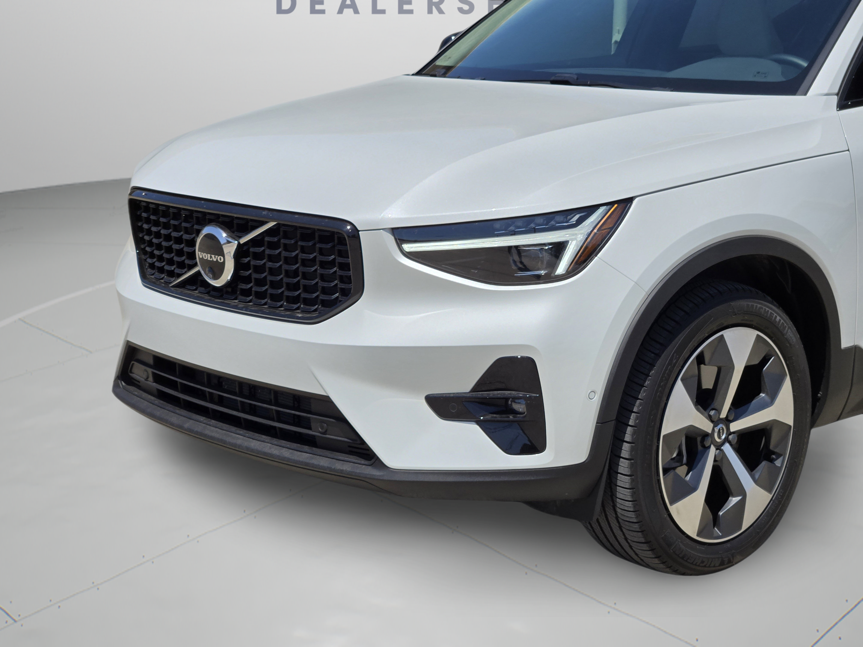 Certified 2026 Volvo XC40 B5 Plus w/ Protection Package Premier AWD/4WD image 30