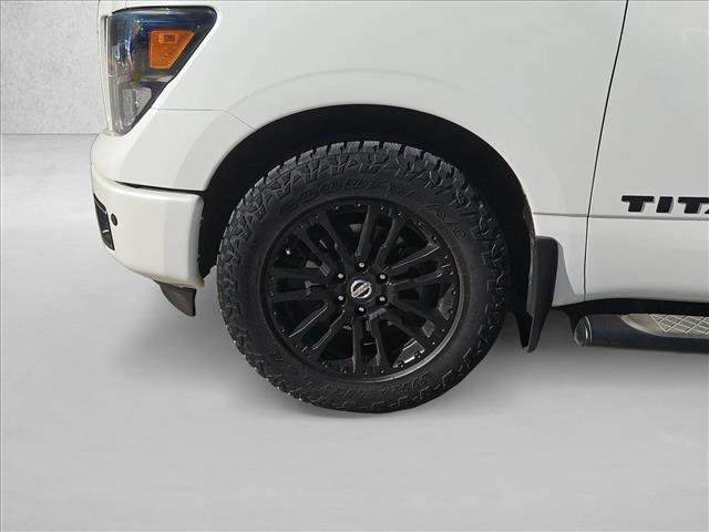 Used 2018 Nissan Titan SV w/ SV Convenience Package image 23