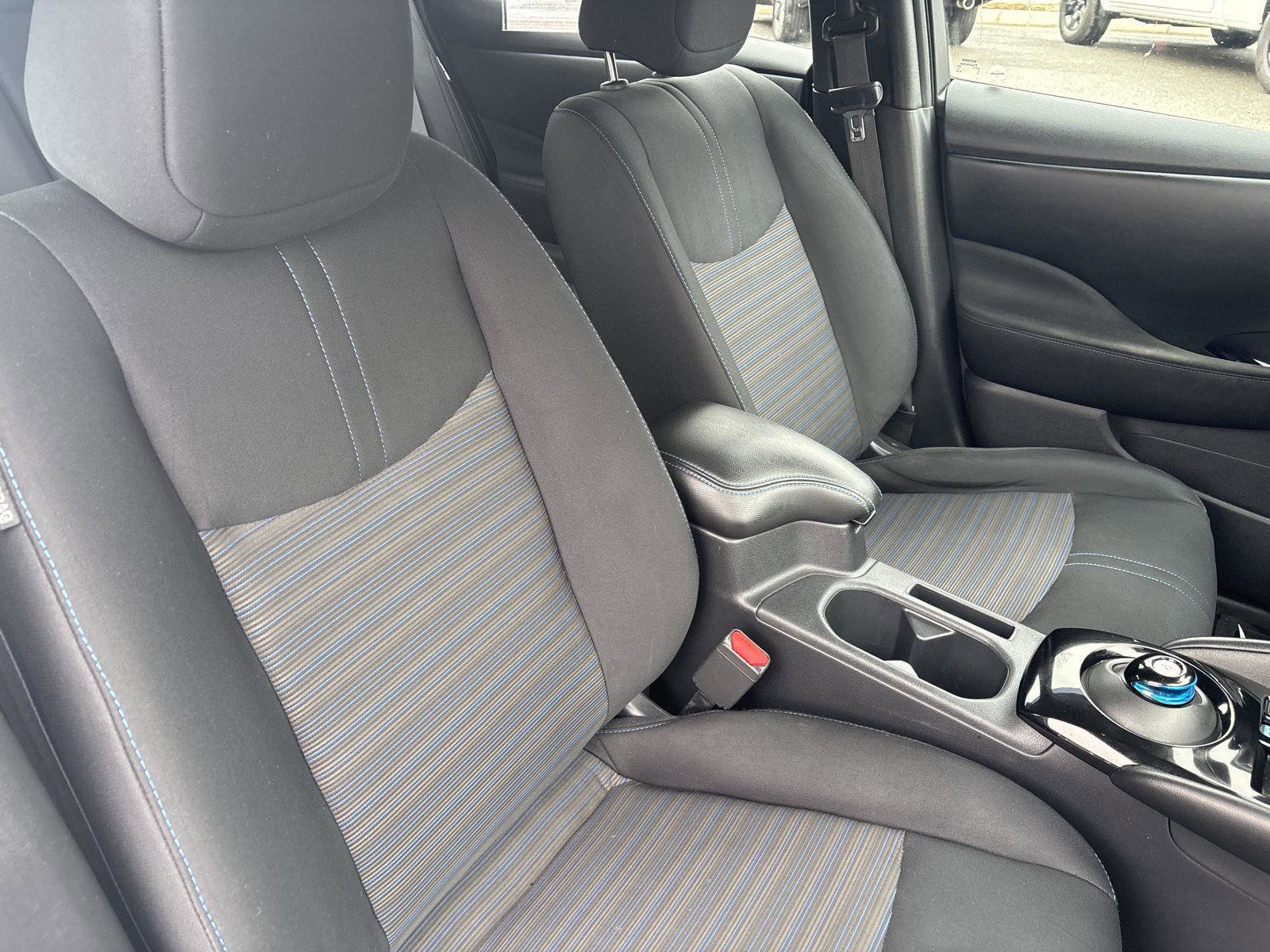 Used 2020 Nissan Leaf SV w/ SV All Weather Package FWD image 28