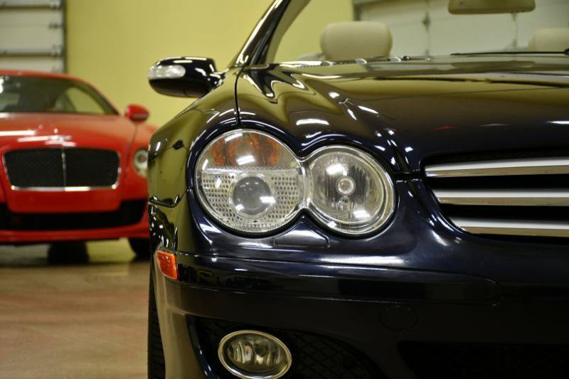 Used 2008 Mercedes-Benz SL 550 w/ P1 Pkg image 8