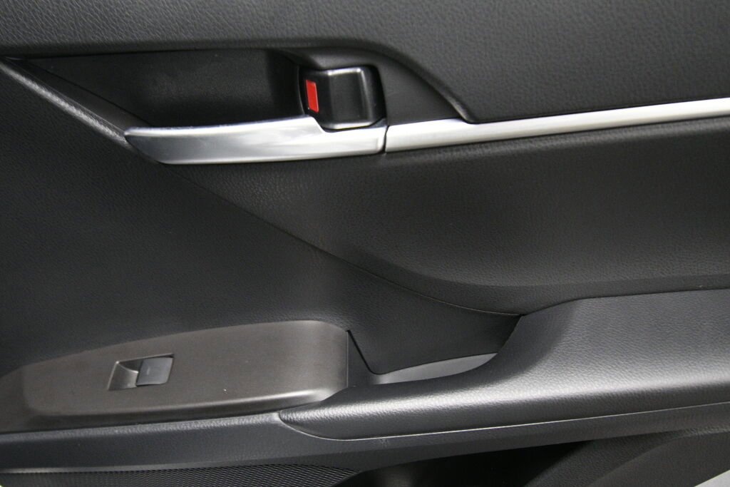 Used 2023 Toyota Camry LE FWD image 24
