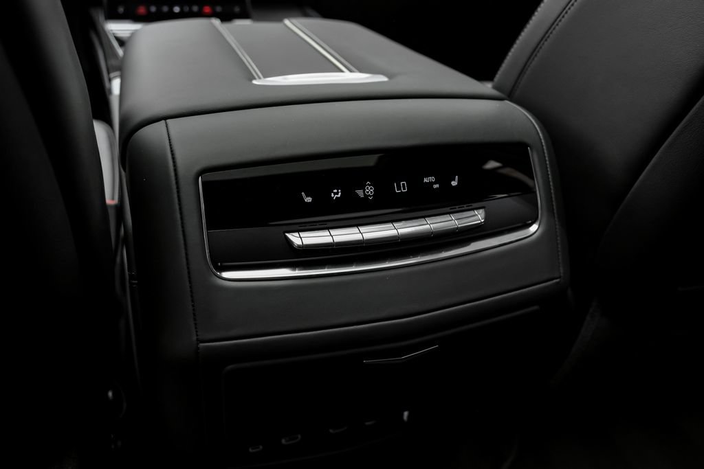 Used 2026 Cadillac Escalade V AWD/4WD image 42