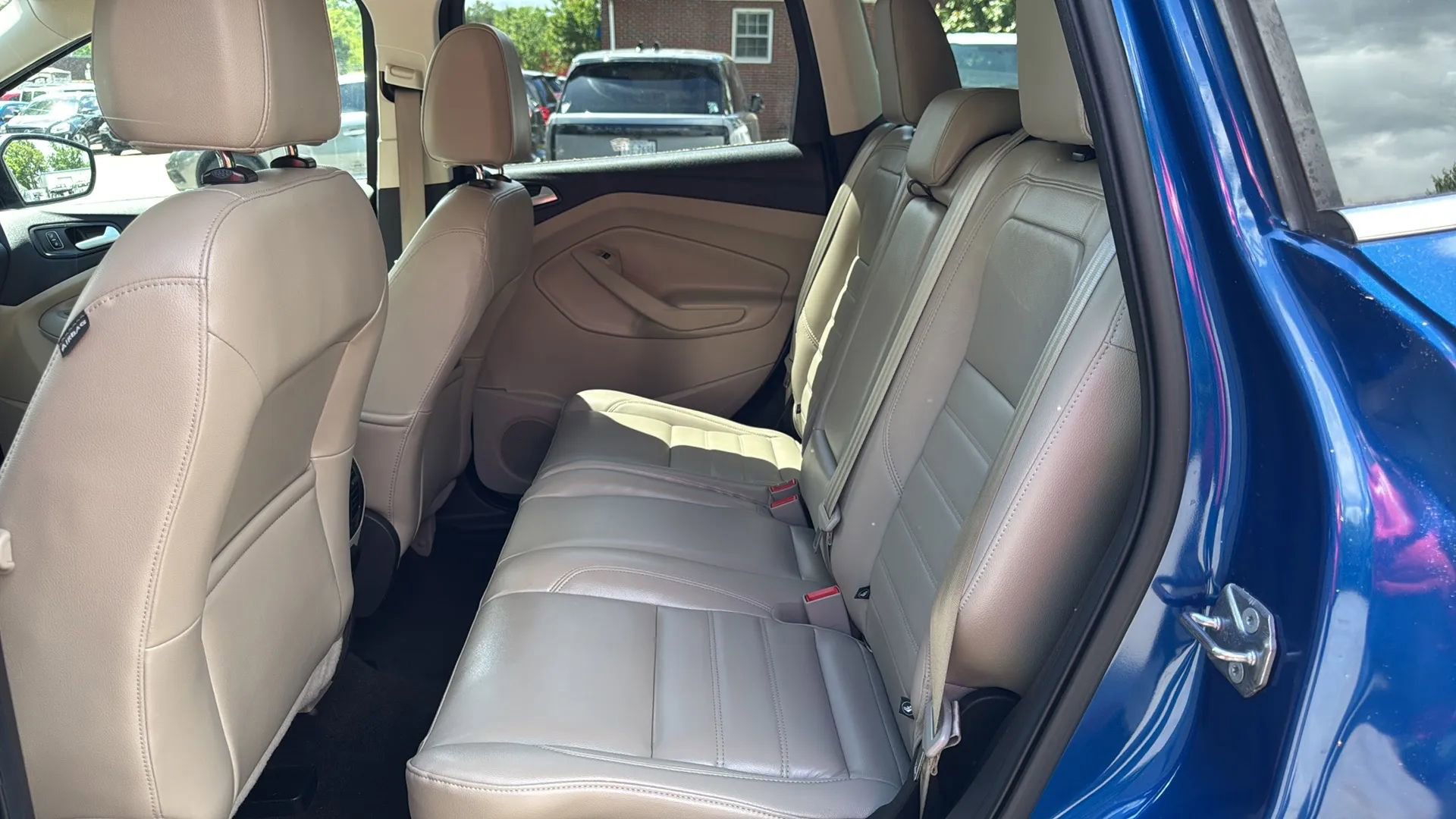 Used 2017 Ford Escape Titanium FWD image 11