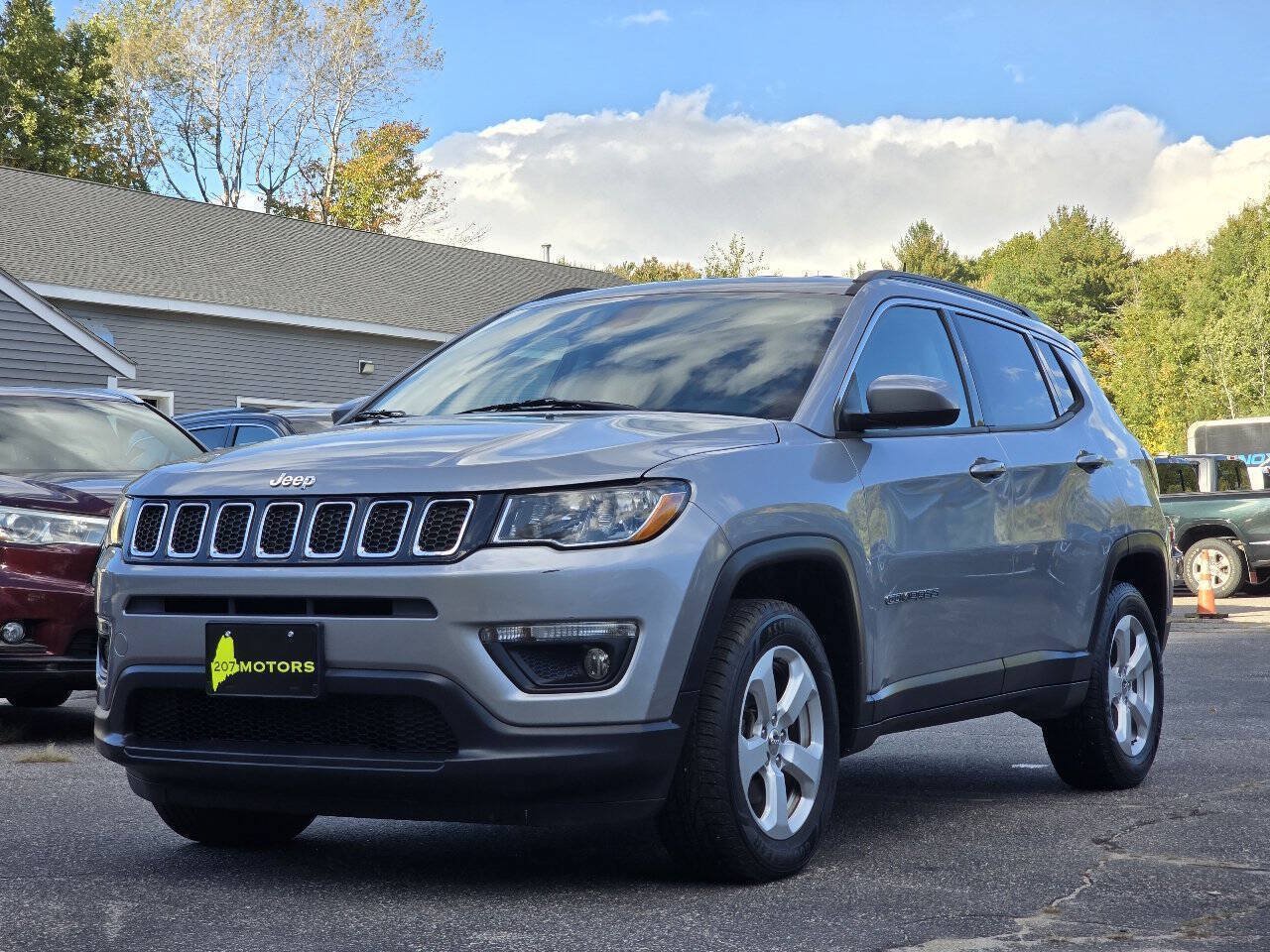 Used 2018 Jeep Compass Latitude w/ Cold Weather Group AWD/4WD image 4