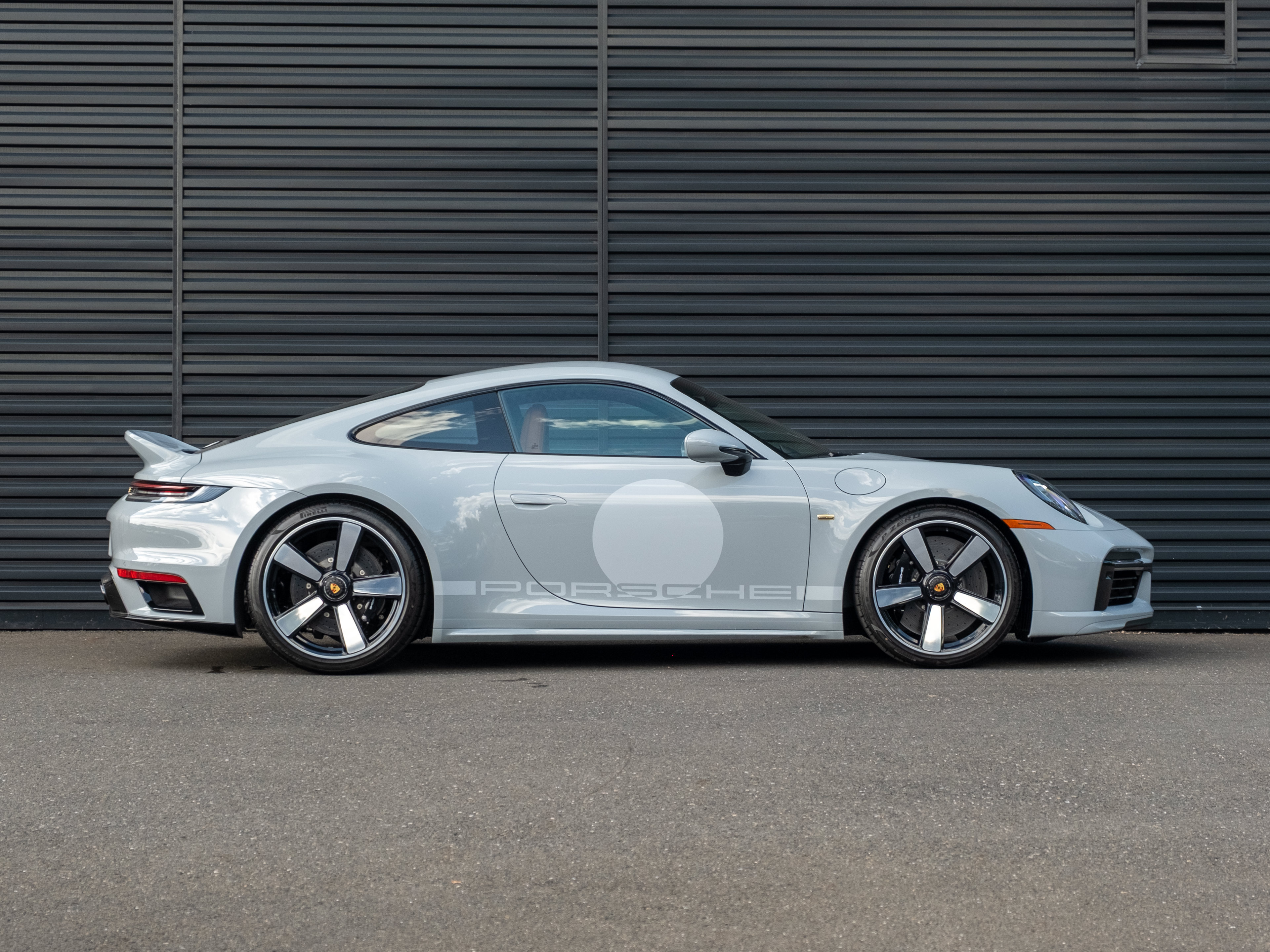 Used 2023 Porsche 911 Sport Classic RWD image 9