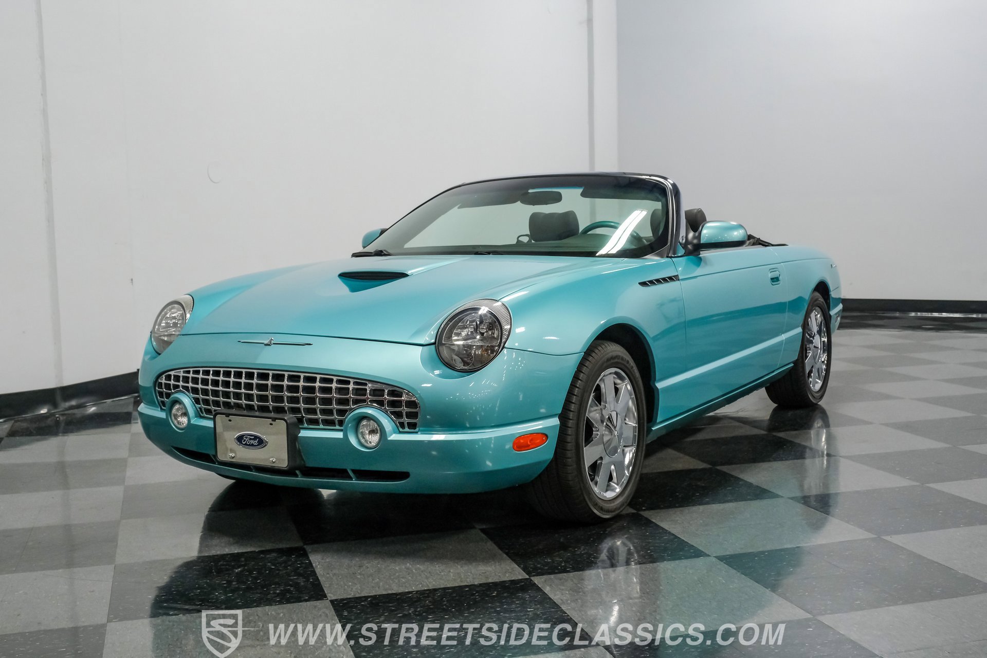 Used 2002 Ford Thunderbird RWD image 18