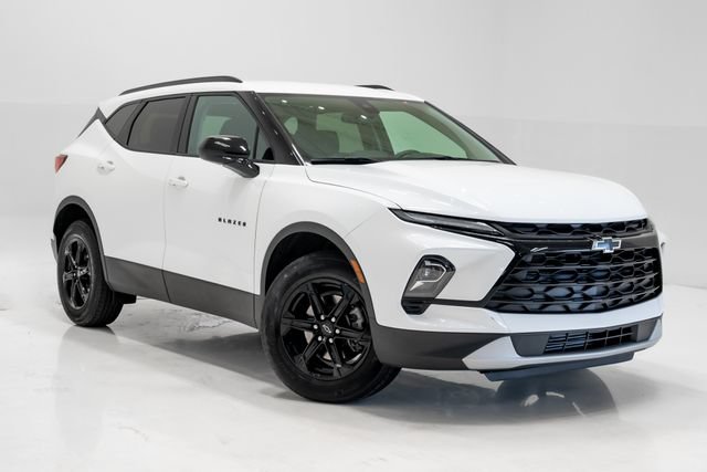 Used 2024 Chevrolet Blazer LT w/ Convenience Package FWD image 6