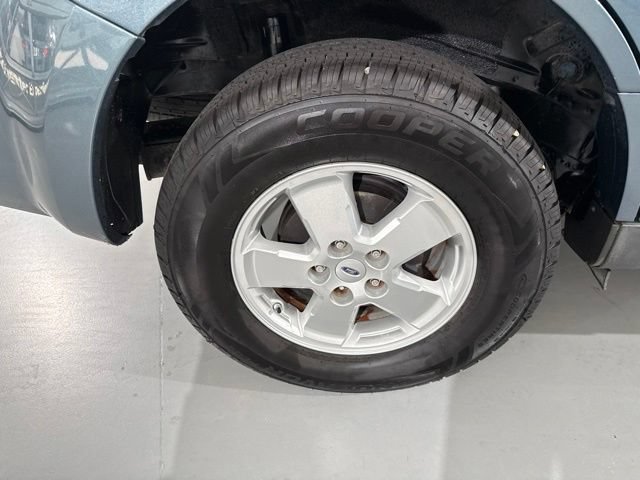 Used 2011 Ford Escape XLT w/ 201A Rapid Spec Order Code FWD image 12
