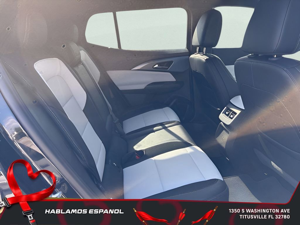 Used 2025 Chevrolet Equinox EV LT image 9