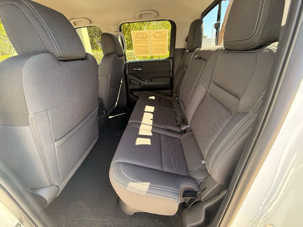 Used 2022 Nissan Frontier SV w/ Technology Package image 26