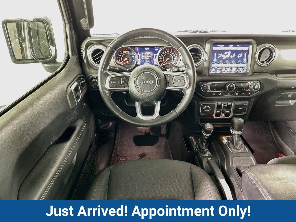 Used 2018 Jeep Wrangler Unlimited Sahara AWD/4WD image 25