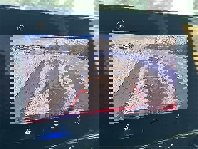 Used 2023 Chevrolet Colorado LT image 13