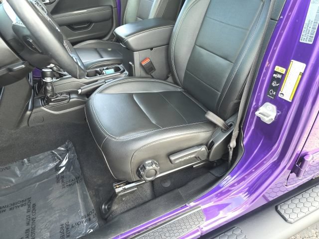Used 2023 Jeep Wrangler Unlimited Sahara w/ Cold Weather Group AWD/4WD image 16