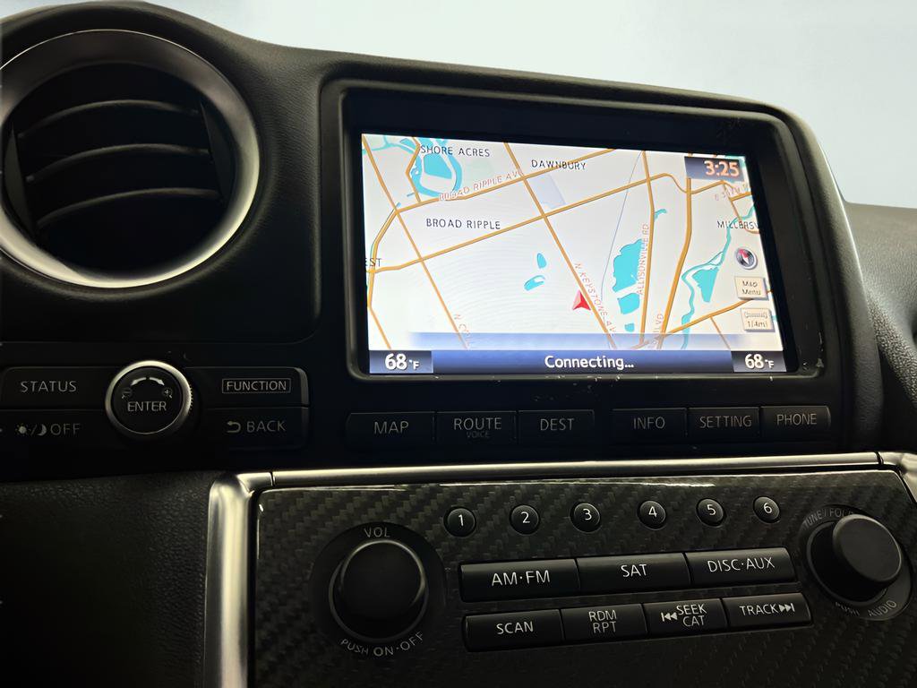 Used 2011 Nissan GT-R Premium image 58