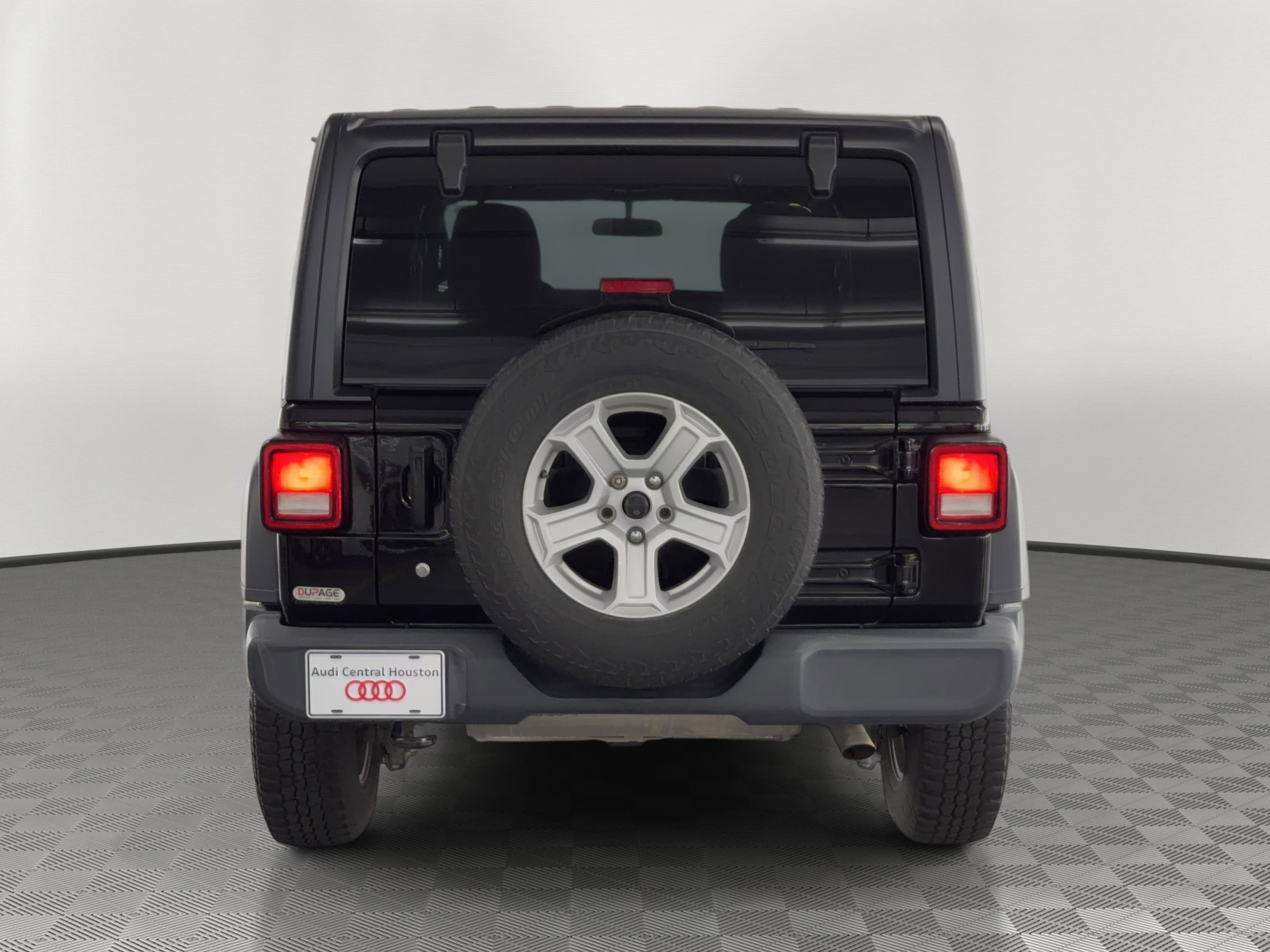 Used 2018 Jeep Wrangler Unlimited Sport S AWD/4WD image 10