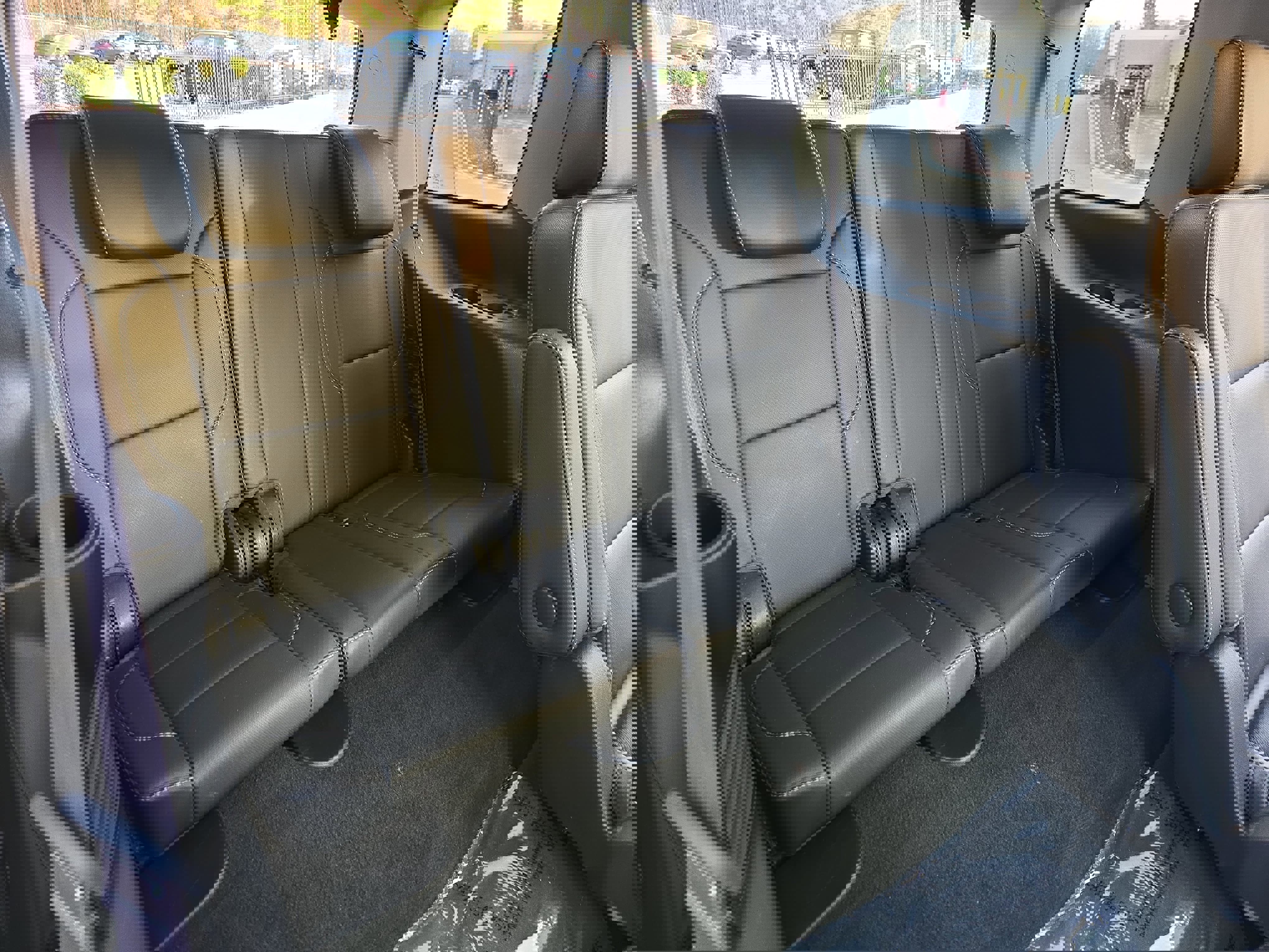 Used 2016 GMC Yukon SLT w/ HD Trailering Package image 12