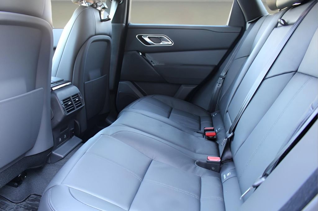 Used 2025 Land Rover Range Rover Velar Dynamic SE AWD/4WD image 13