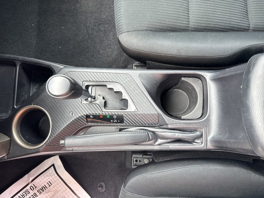 Used 2015 Toyota RAV4 LE AWD/4WD image 25