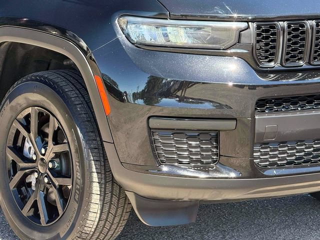Certified 2024 Jeep Grand Cherokee L Altitude AWD/4WD image 8