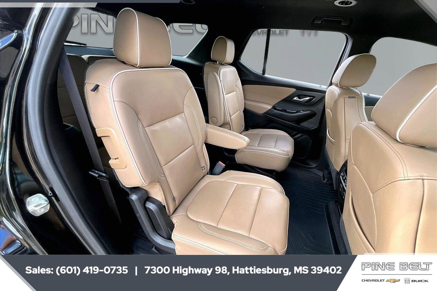 Used 2022 Chevrolet Traverse Premier FWD image 20