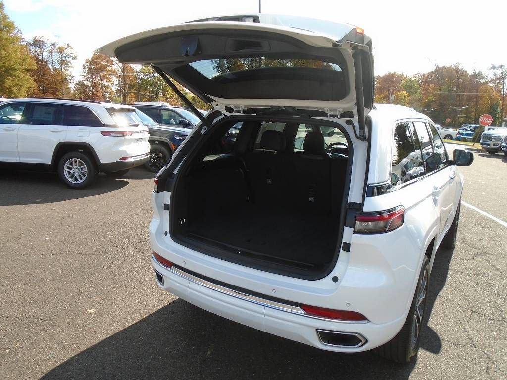 Used 2023 Jeep Grand Cherokee Overland image 19