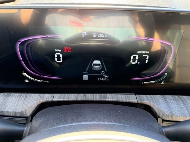 Used 2024 Kia Telluride EX w/ EX Captain's Chair Package image 21