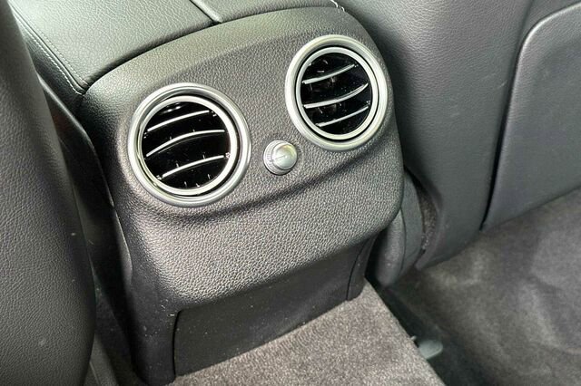 Used 2018 Mercedes-Benz C 300 4MATIC Sedan image 15