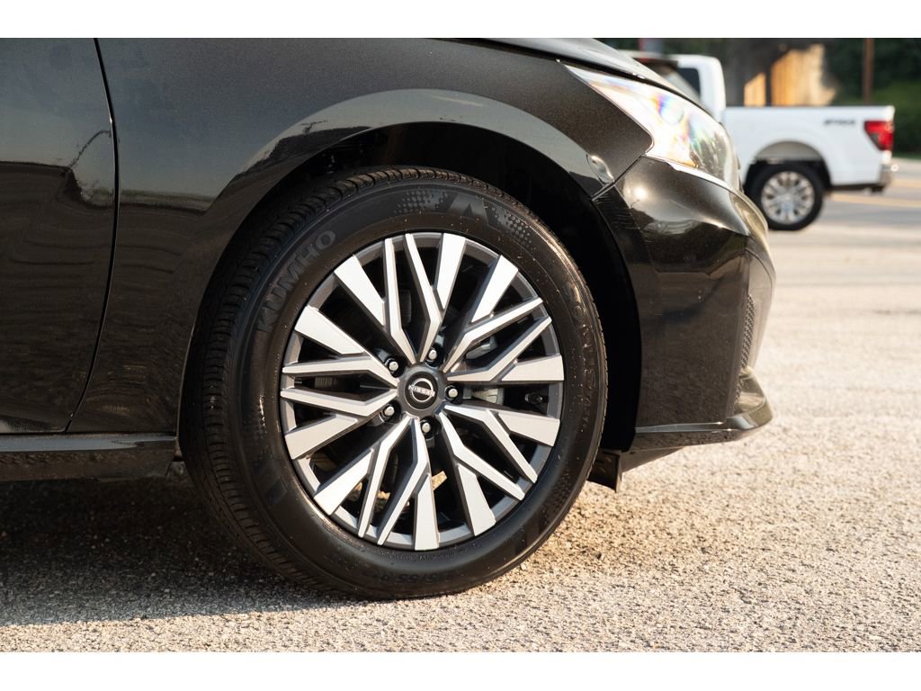 Used 2025 Nissan Altima 2.5 SV image 10