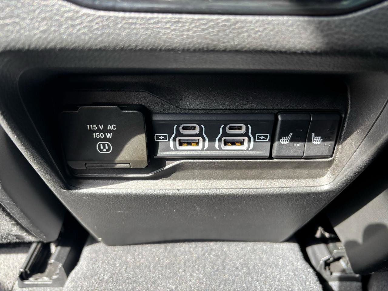 Used 2023 Jeep Grand Cherokee Limited w/ Luxury Tech Group II AWD/4WD image 34
