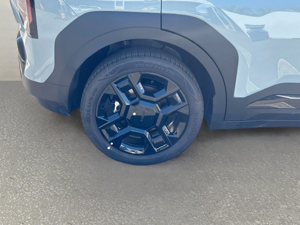 New 2027 Kia EV3 Wind FWD image 30