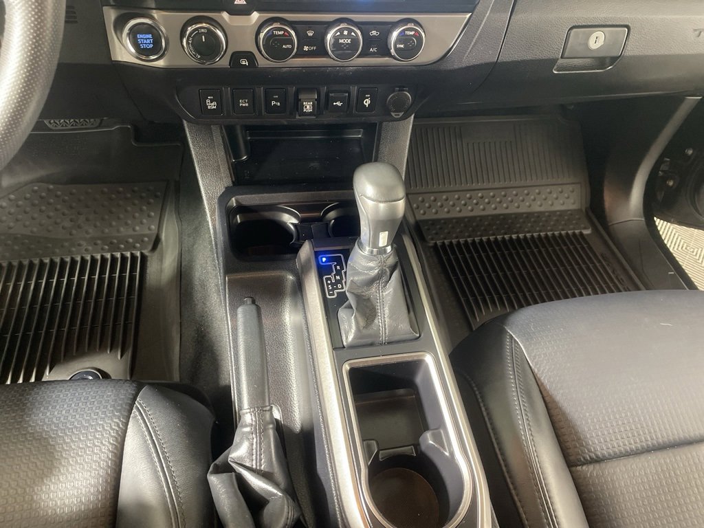 Used 2023 Toyota Tacoma Limited image 15