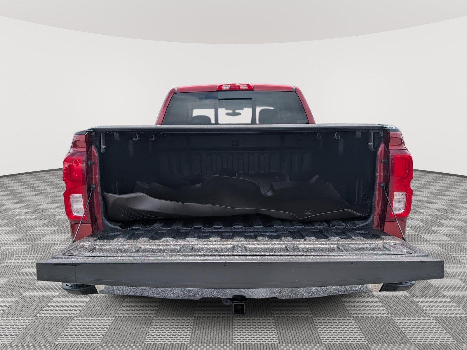 Used 2018 Chevrolet Silverado 1500 LTZ w/ Sport Package AWD/4WD image 12