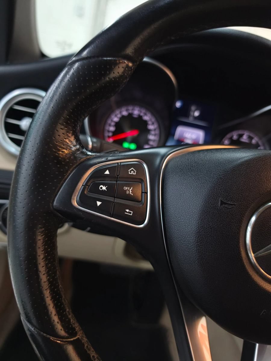 Used 2018 Mercedes-Benz C 300 Cabriolet image 40