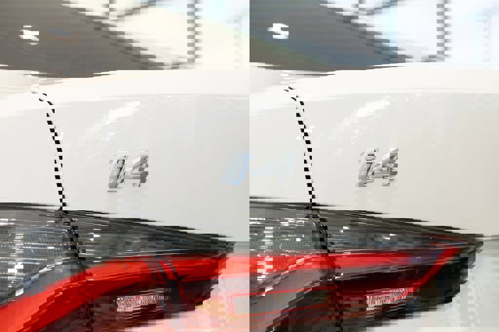 Used 2023 BMW i4 eDrive40 w/ Premium Package RWD image 14