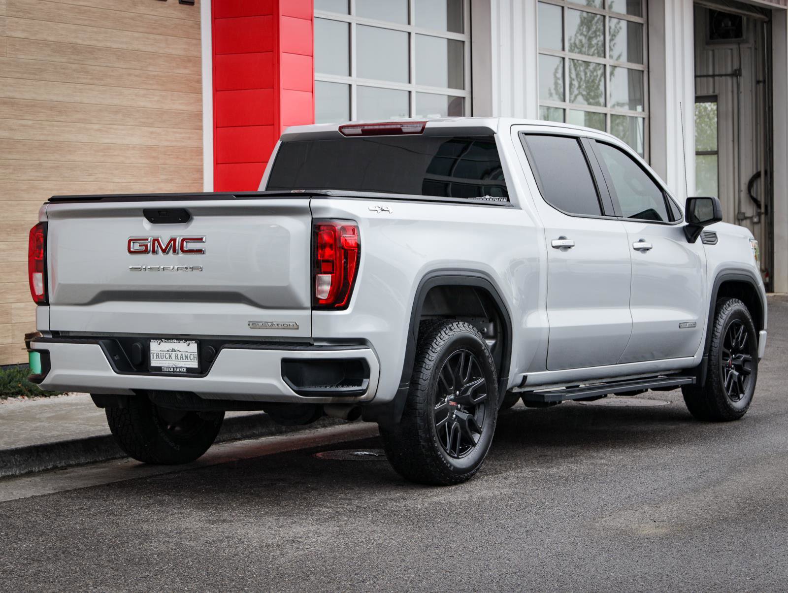 Used 2020 GMC Sierra 1500 Elevation AWD/4WD image 3