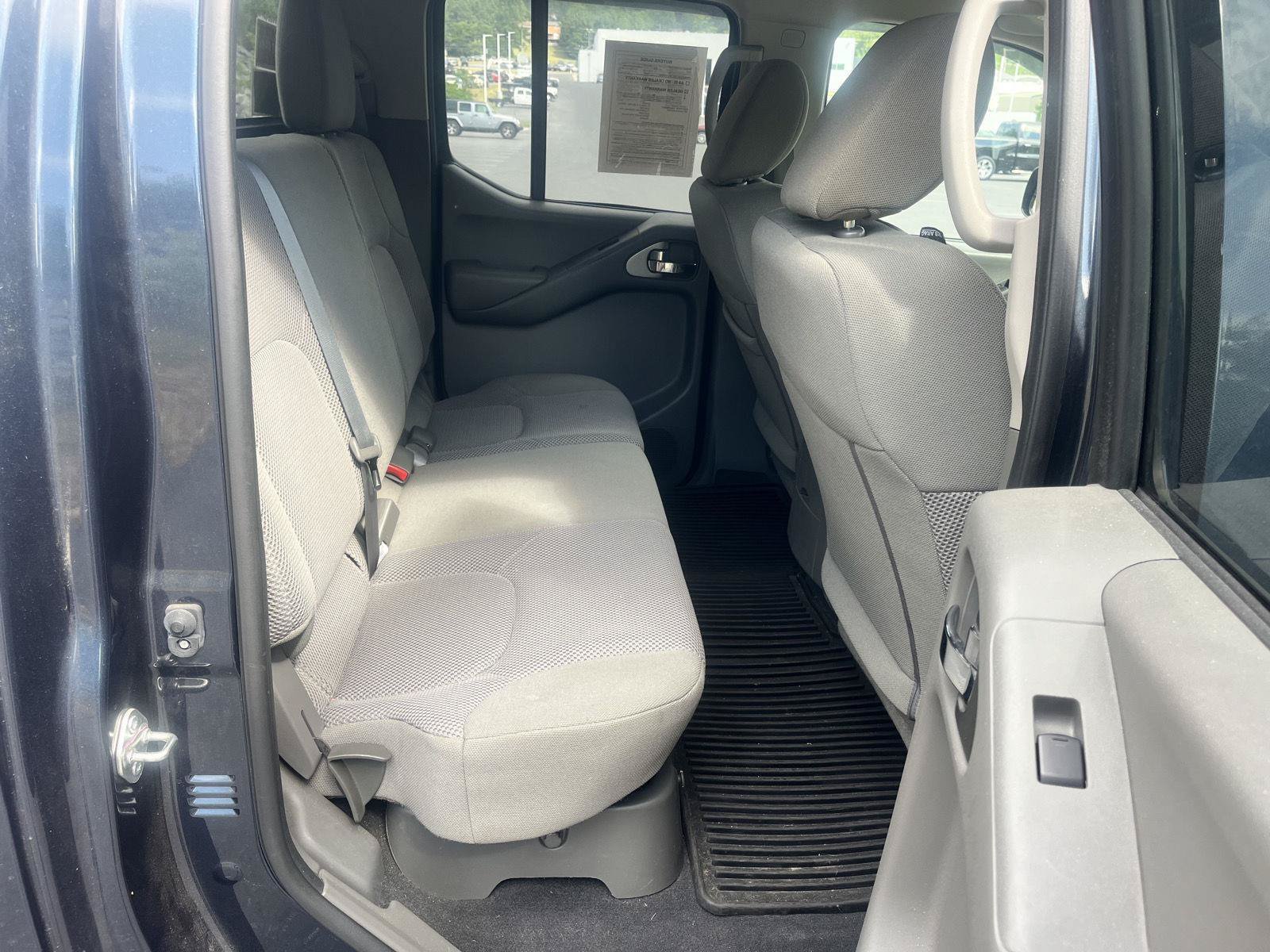 Used 2019 Nissan Frontier SV w/ Value Truck Package AWD/4WD image 14