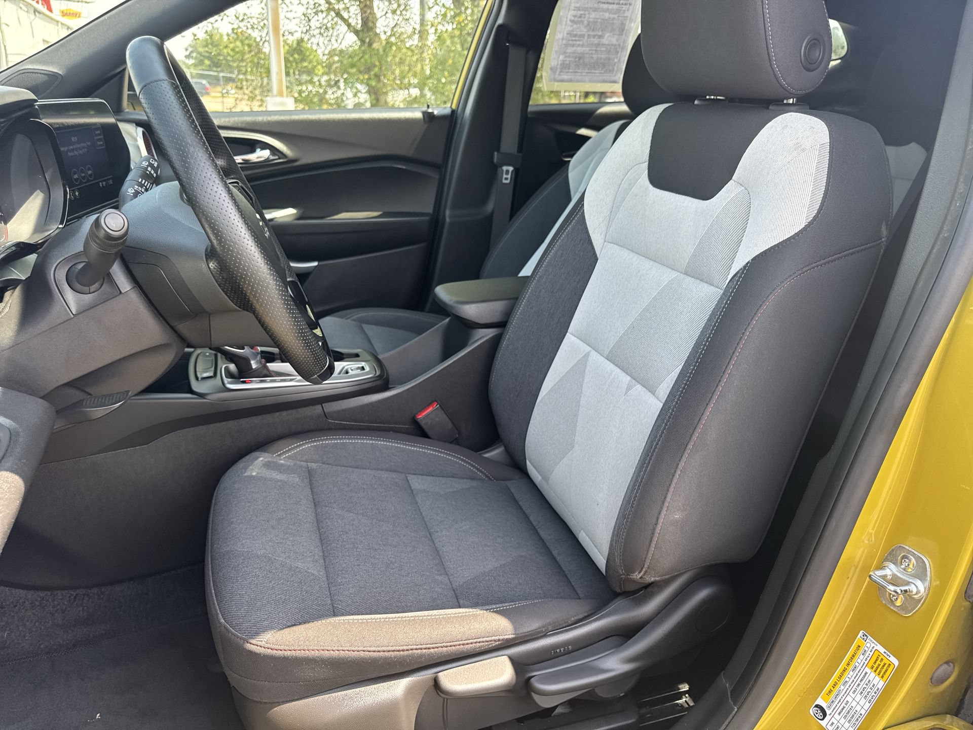 Certified 2024 Chevrolet Trax RS w/ Driver Confidence Package FWD image 11