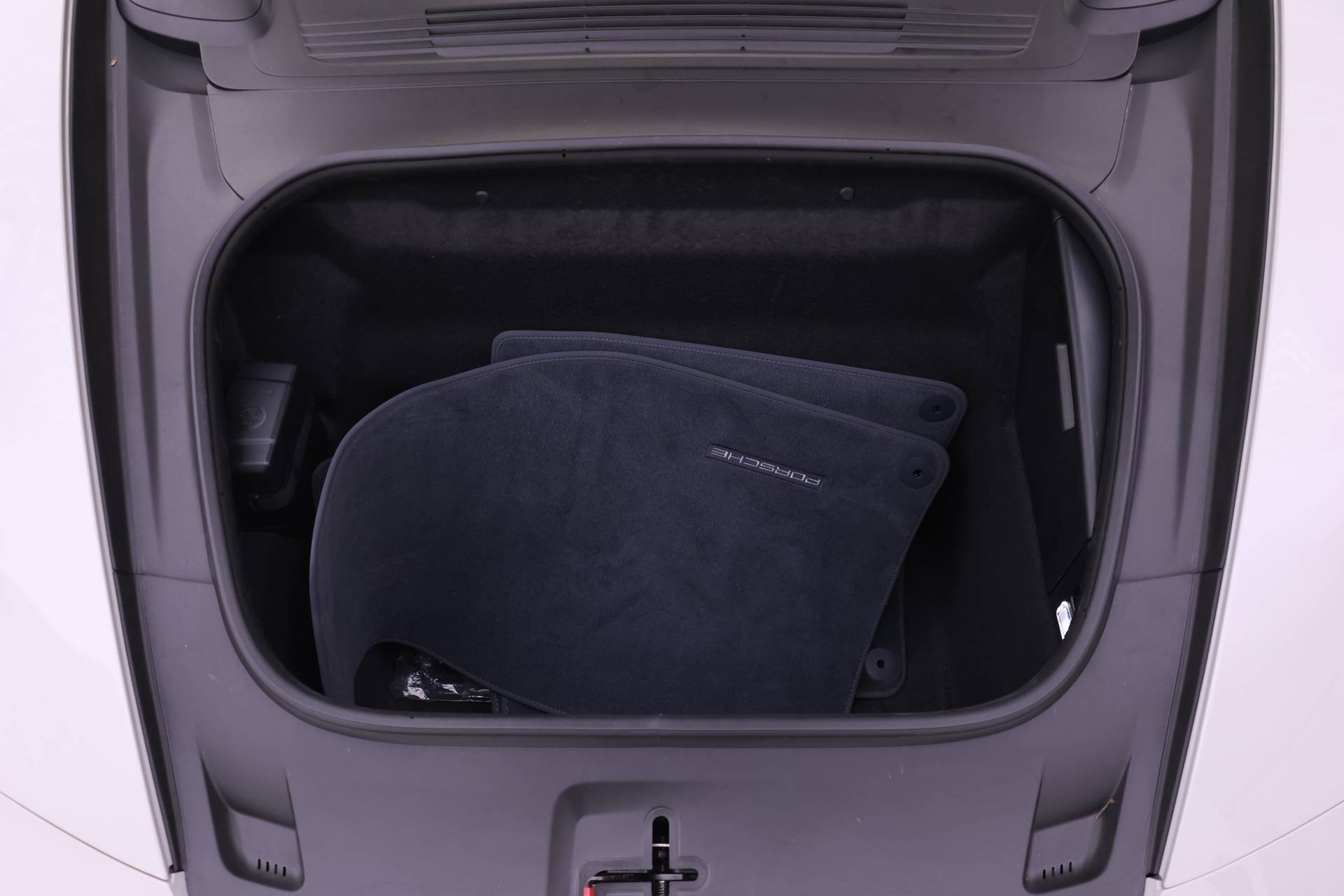 Certified 2025 Porsche 911 Carrera image 24