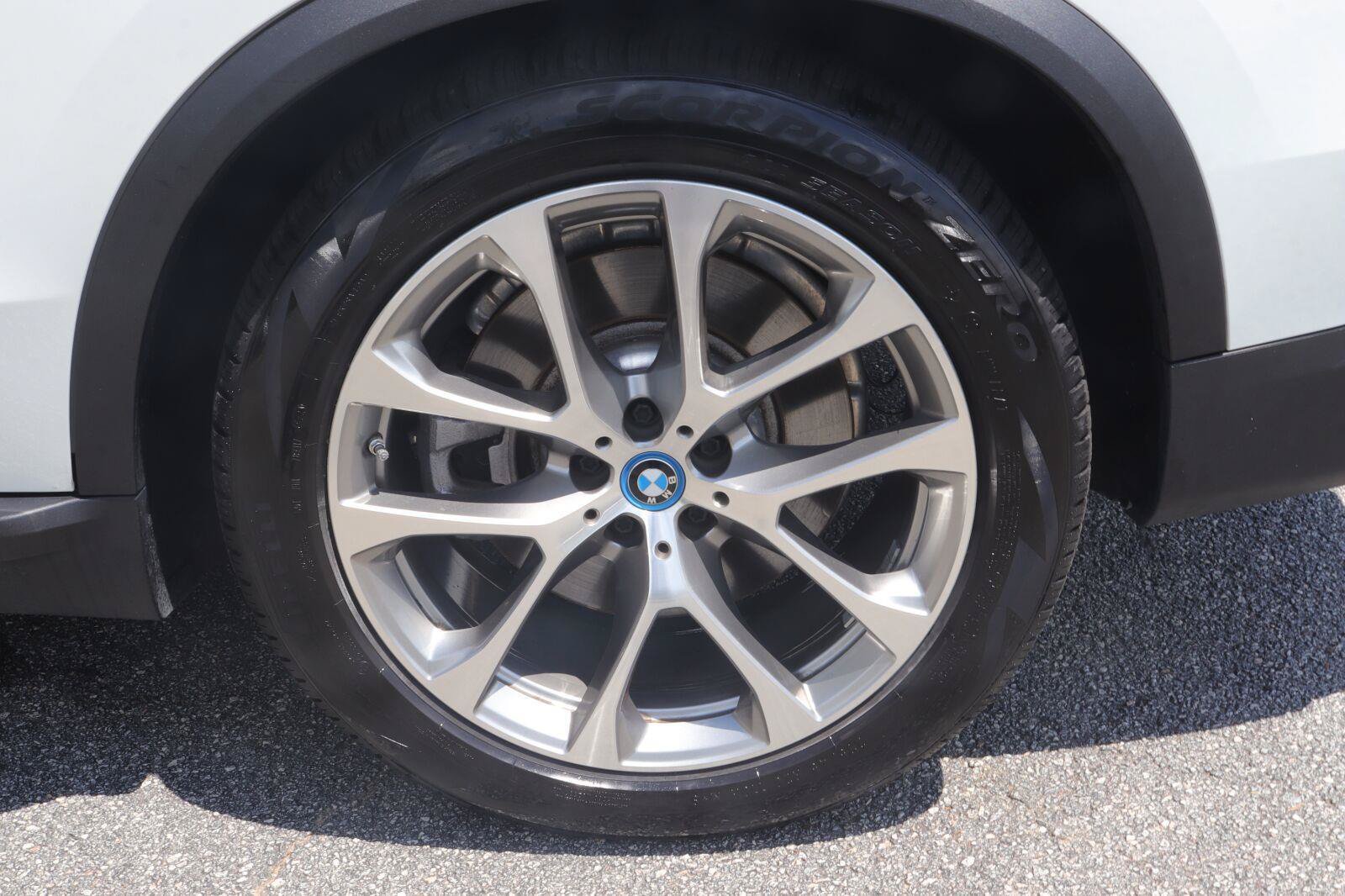 Used 2024 BMW X5 xDrive50e AWD/4WD image 48